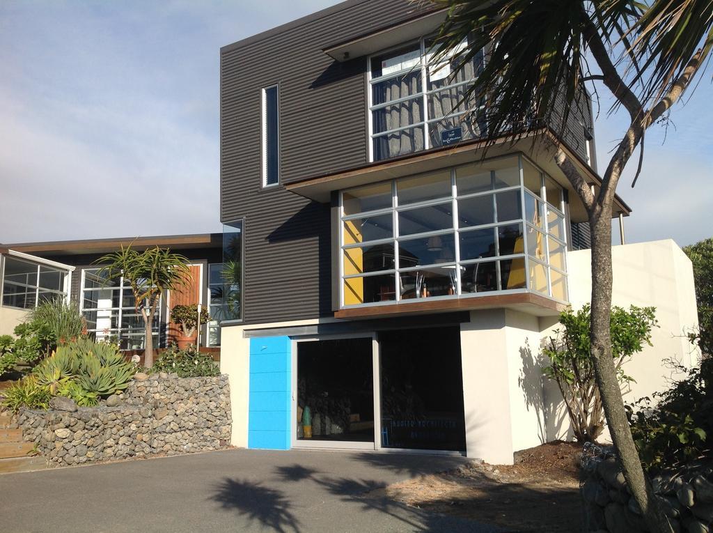 Top Floor Bed And Breakfast Paraparaumu Eksteriør bilde